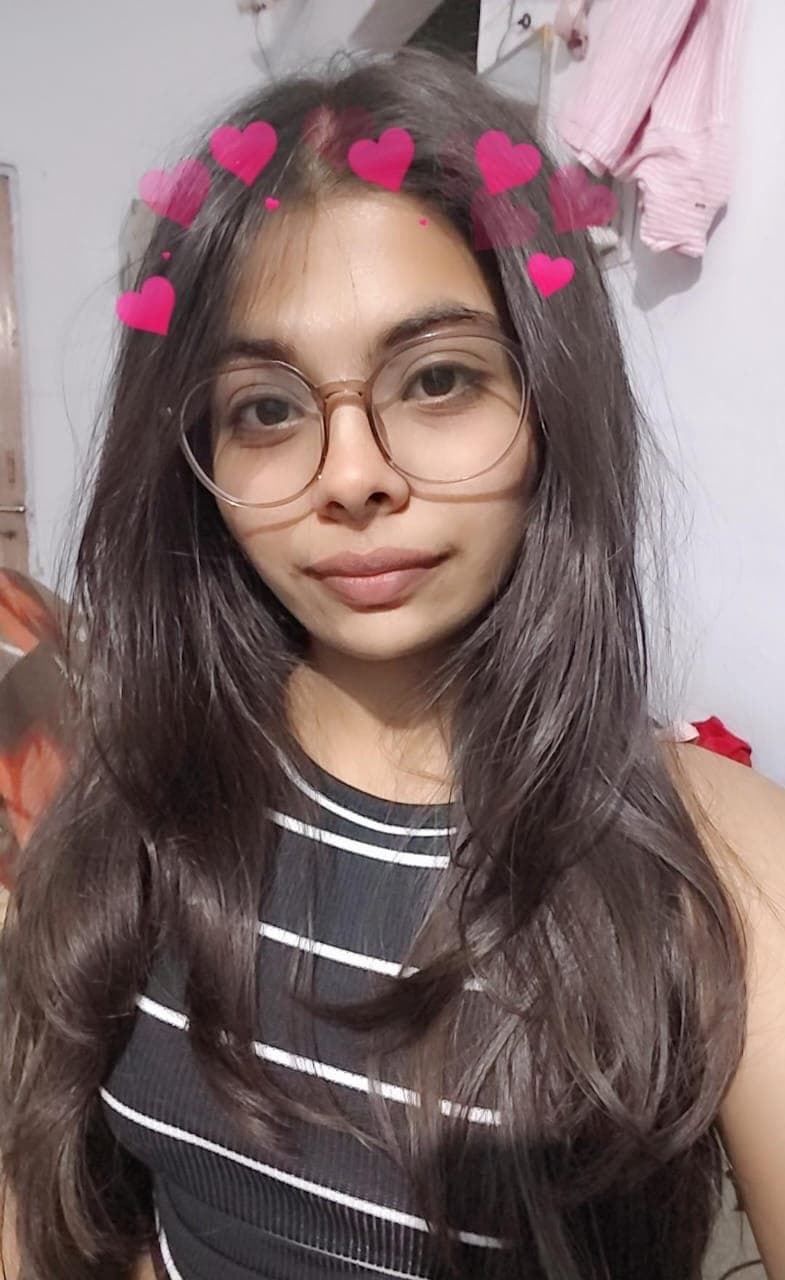 Riya, playful with a heart filter